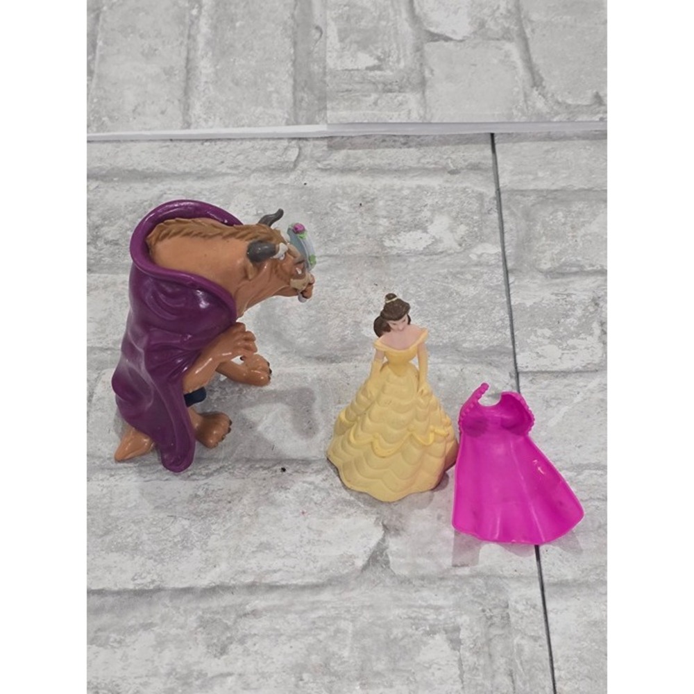 Lot of 2 Beauty Beast Figures Rubber Cake Toppers - Picture 7 of 7